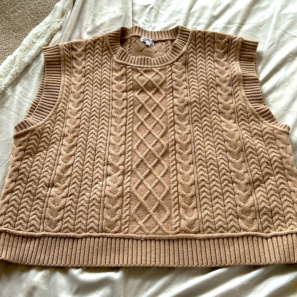Women’s scoop neck Knit vest Size XL.